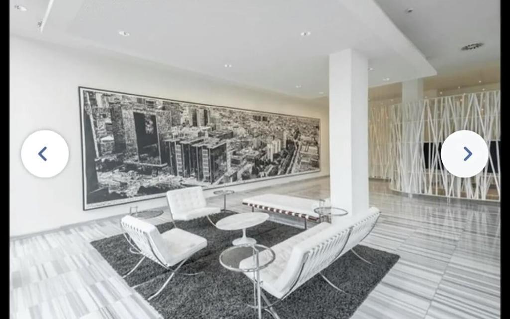 Luxury And Beautiful Apartment With Unique Skyview ブリュッセル エクステリア 写真